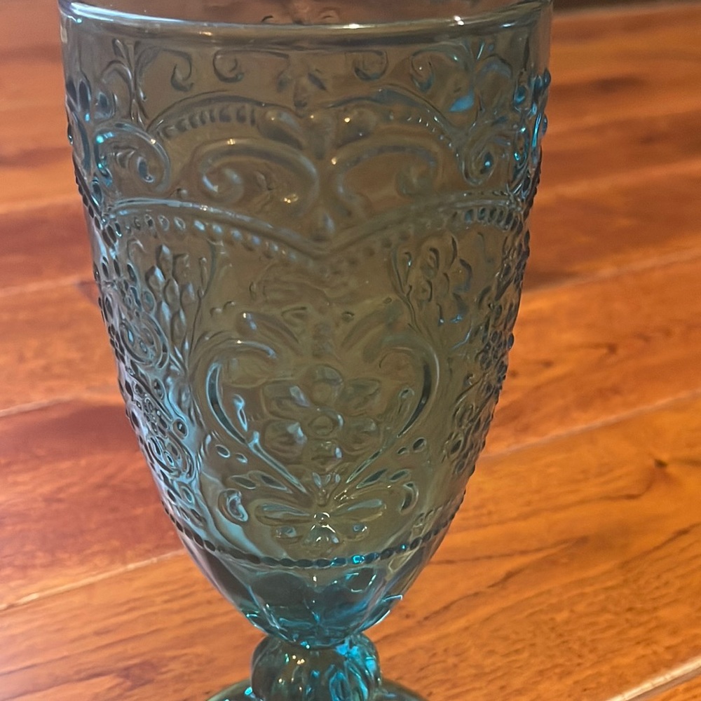 The Pioneer Woman Amelia Goblet Set - Picture 2 of 7